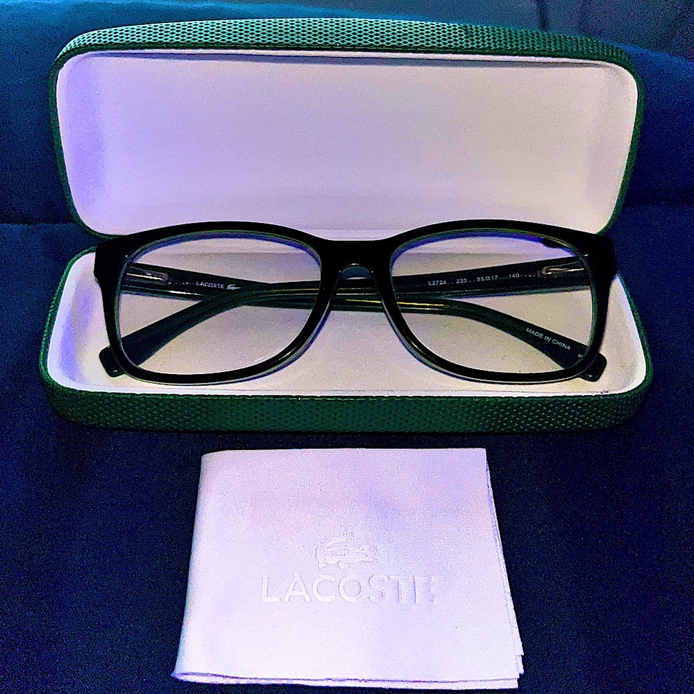A pair of Lacoste glasses that I’ve had for years. Still in good condition.